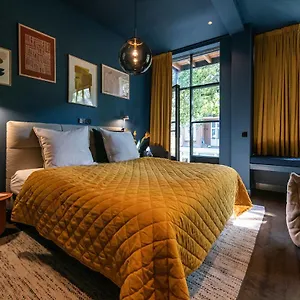 Luxurious In Vondelpark/museum District Bed & Breakfast